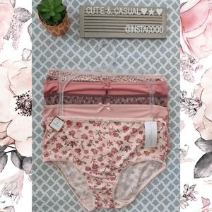 NWT Adrienne Vittadini 5 Pack Underwear